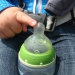 comparativa-biberones-bebes-prematuros-opciones-flujo-lento-anticolicos