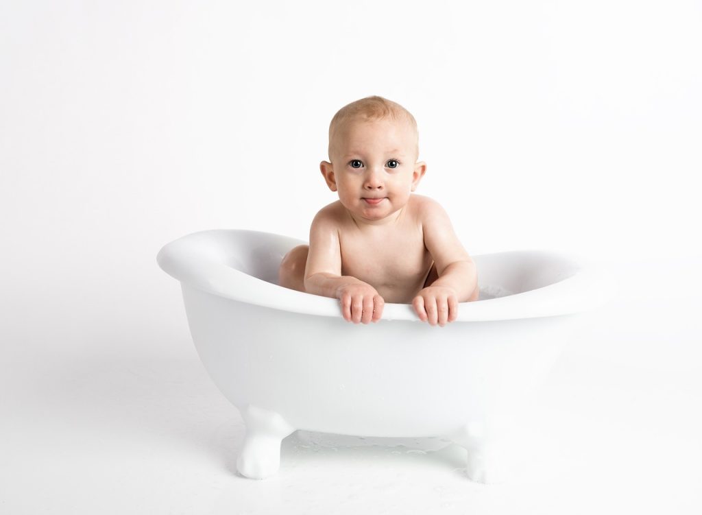 consejos-baño-cuidado-piel-bebes-prematuros-01