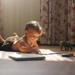 mejores-juguetes-sensoriales-bebes-prematuros-solores-texturas-sonidos