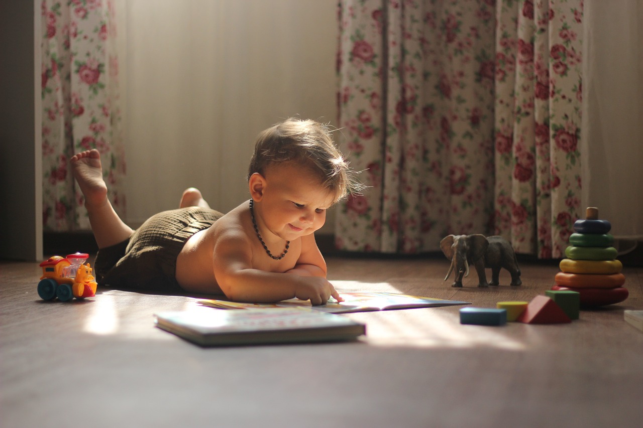 mejores-juguetes-sensoriales-bebes-prematuros-solores-texturas-sonidos